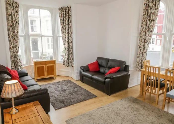 1 Church Square ويتبي